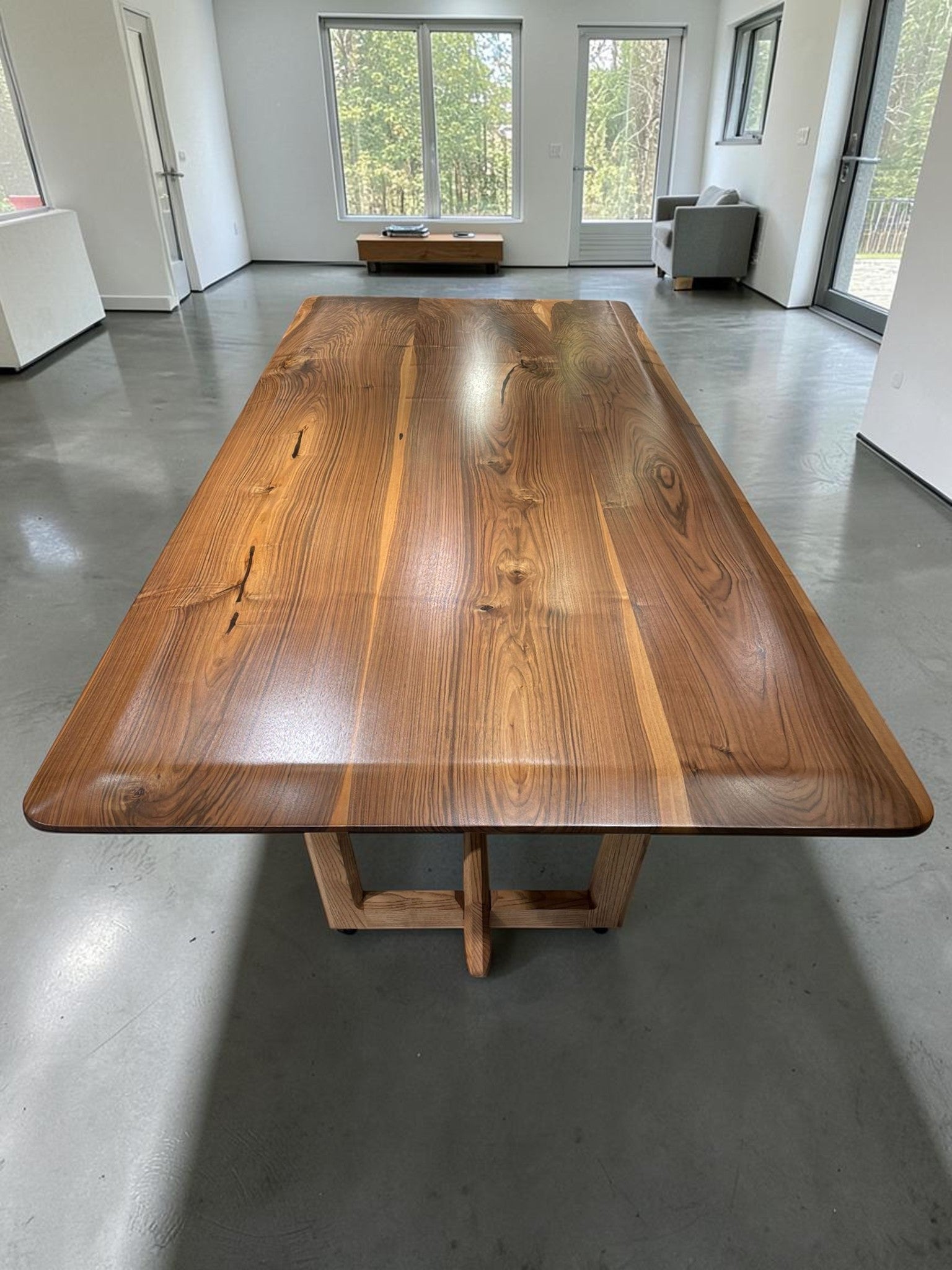 Valnød plankebord 104x240 cm (special kant)