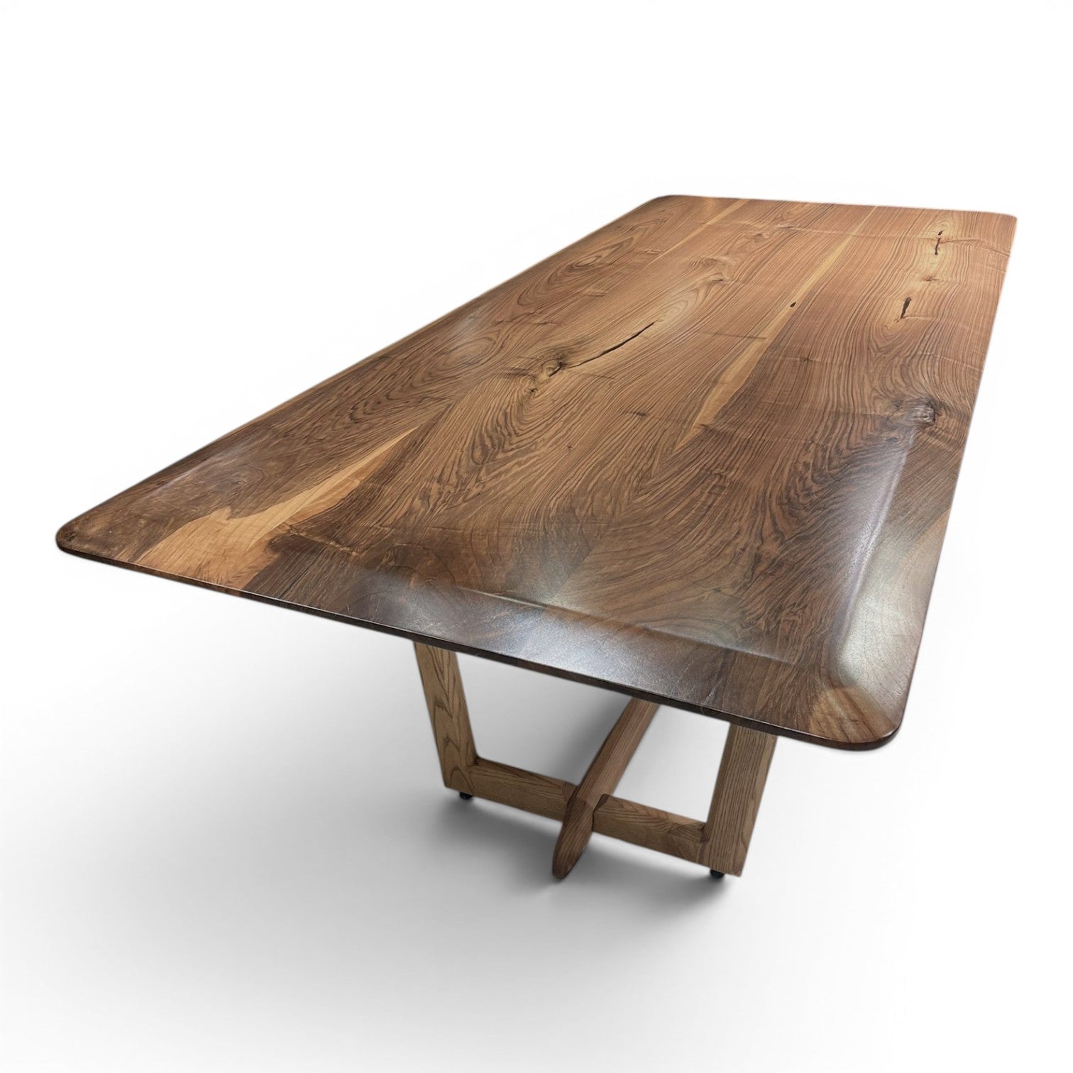 Valnød plankebord 104x240 cm (special kant)