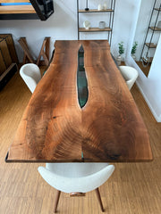 Valnød m. epoxy 117x300 cm